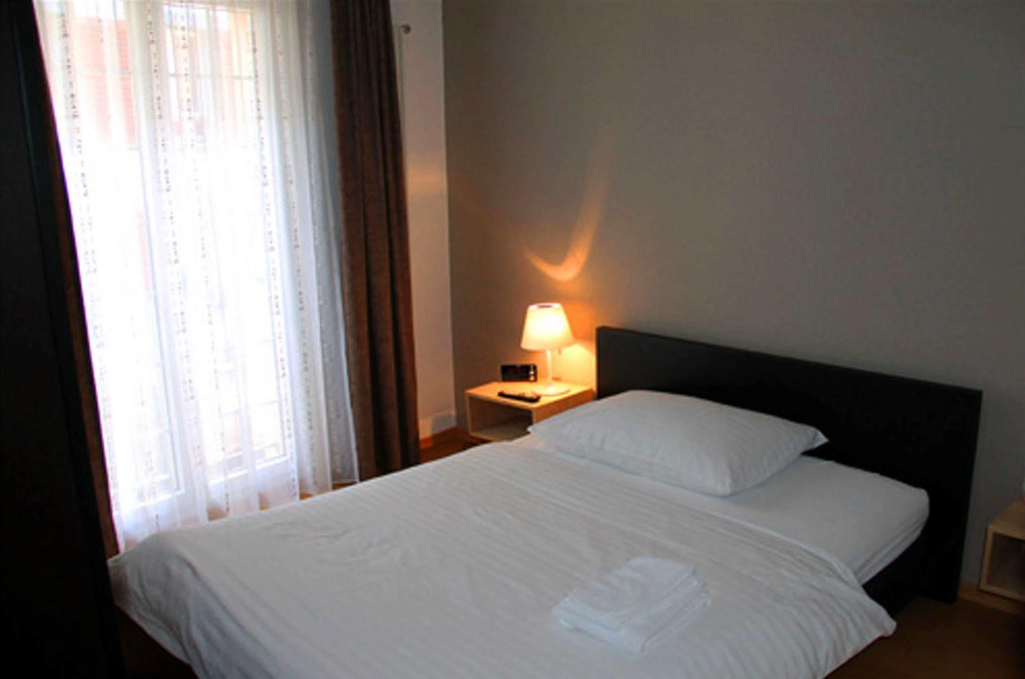 Les Negociants Hotel Vevey Bagian luar foto